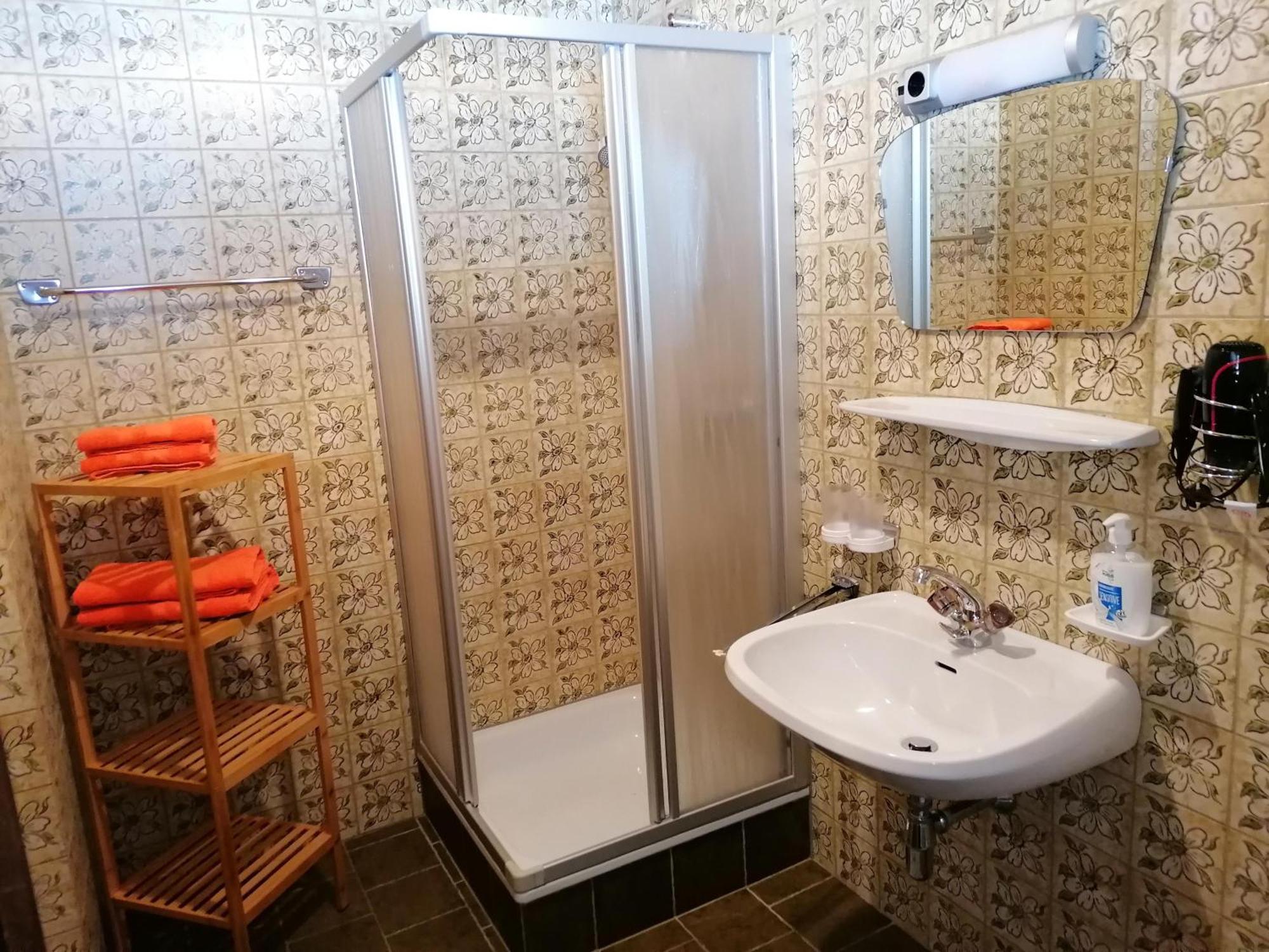 Haus Sprenger Lägenhet Häselgehr Rum bild