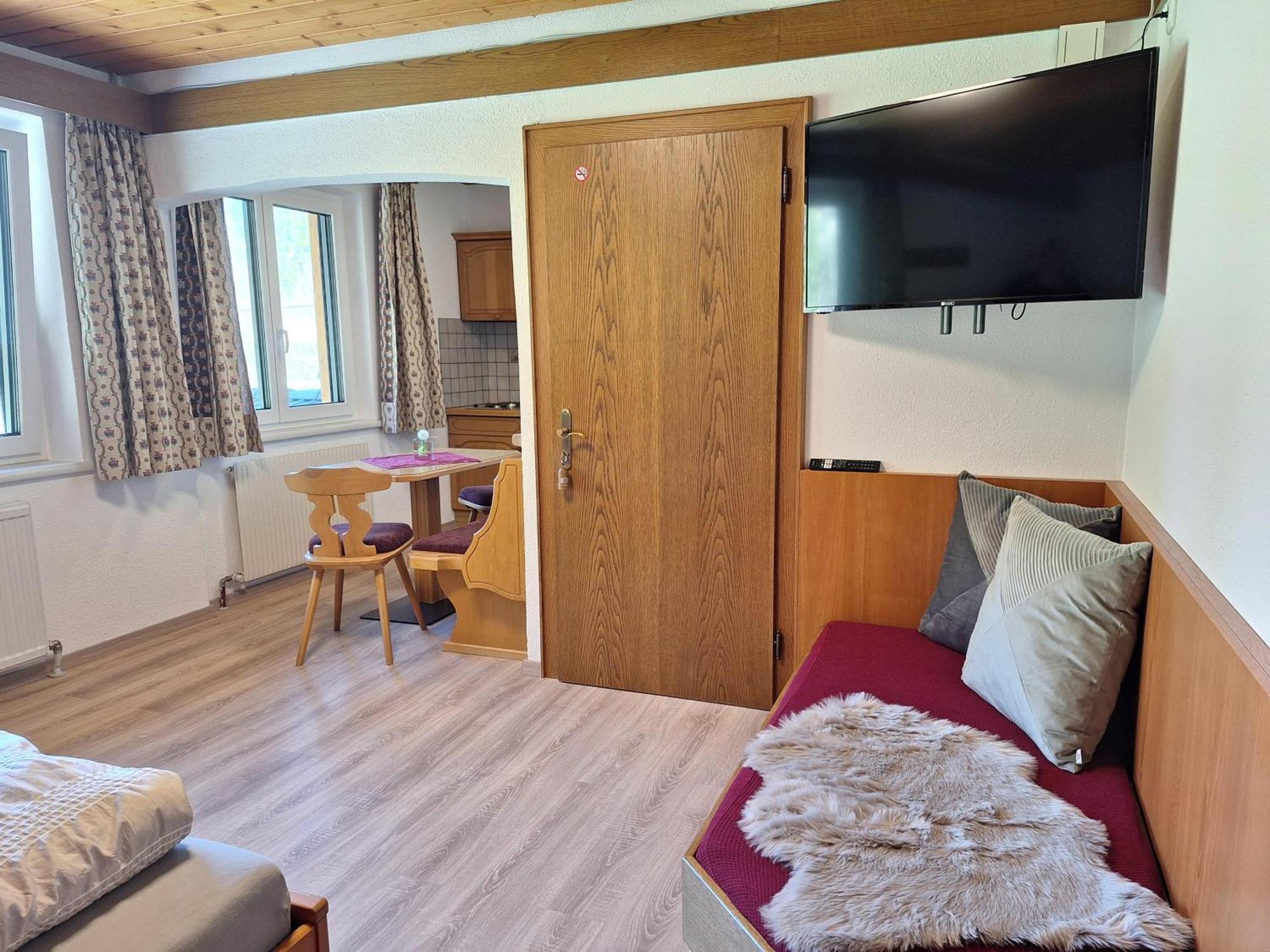 Haus Sprenger Lägenhet Häselgehr Exteriör bild