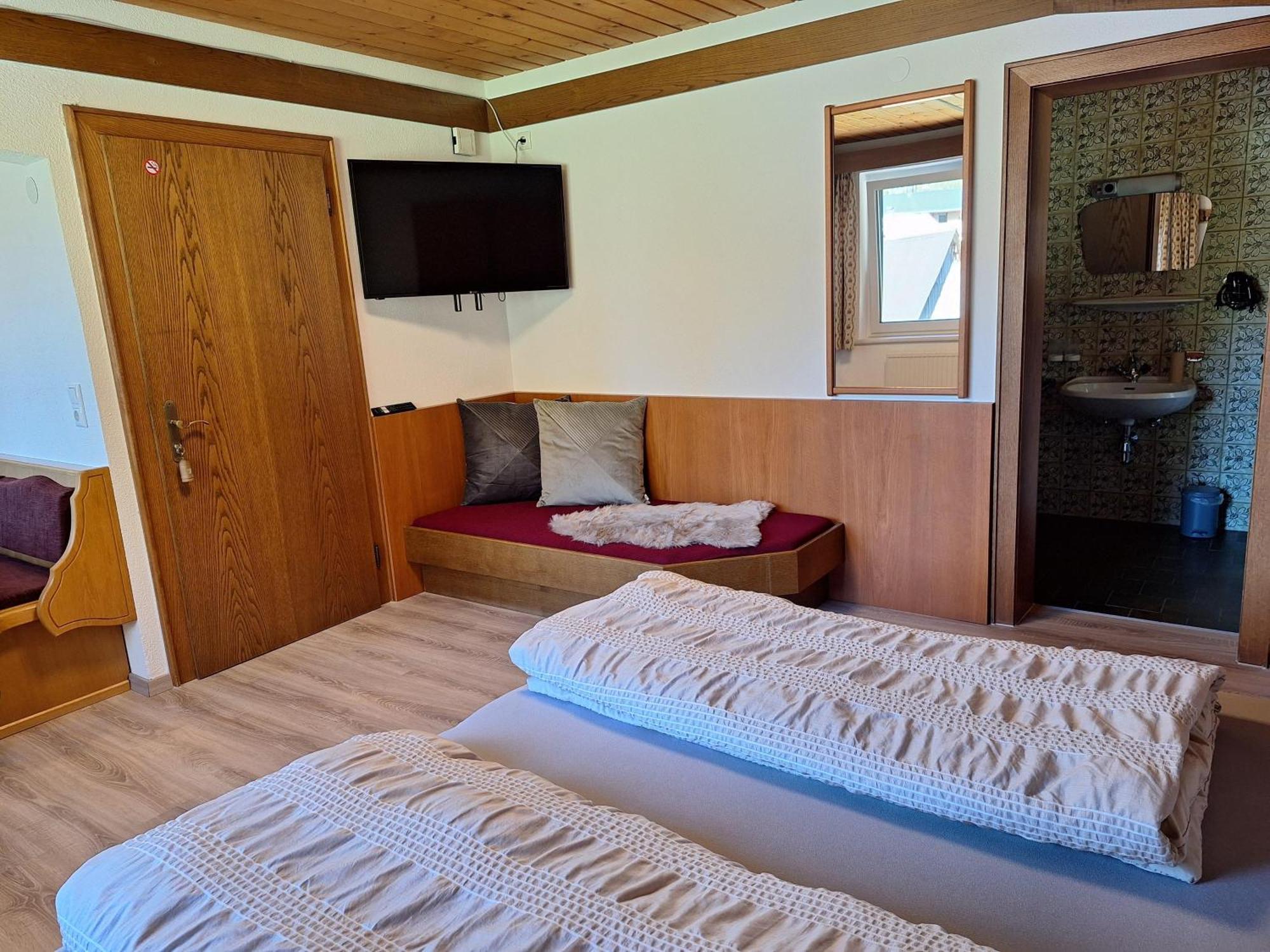 Haus Sprenger Lägenhet Häselgehr Exteriör bild